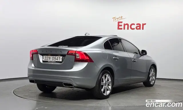 Volvo S60 2016 2.0 автомат (гидро), миниатюра 2