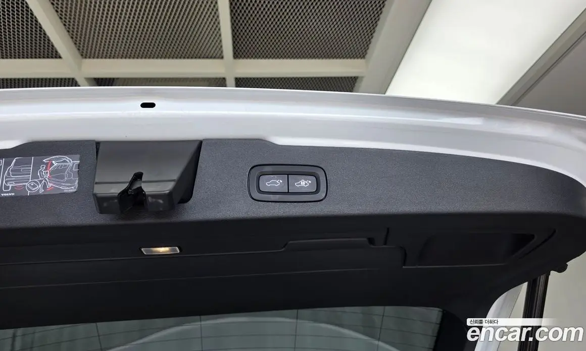 Volvo V60 2021 2.0 автомат (гидро), фото 32