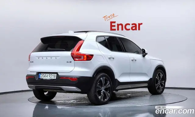 Volvo XC40 2021 2.0 автомат (гидро), миниатюра 2