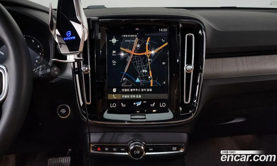 Volvo XC40 2021 2.0 автомат (гидро), фото 12