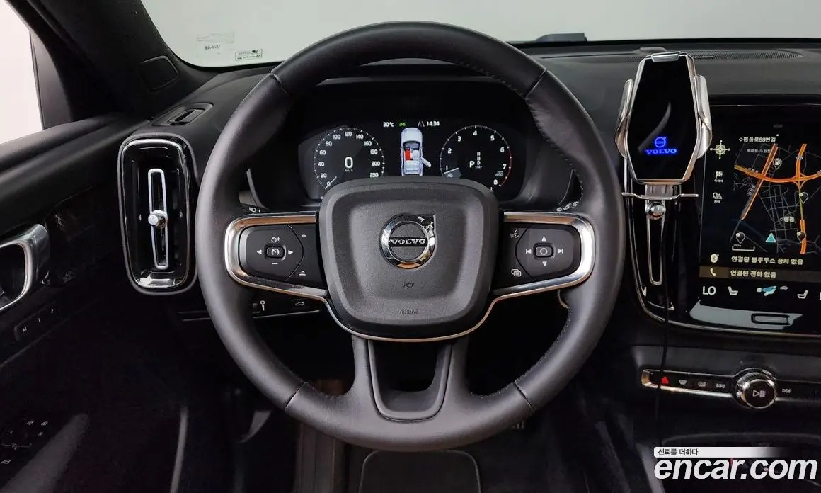 Volvo XC40 2021 2.0 автомат (гидро), фото 13