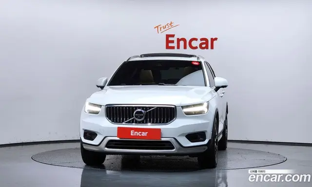 Volvo XC40 2021 2.0 автомат (гидро), миниатюра 3