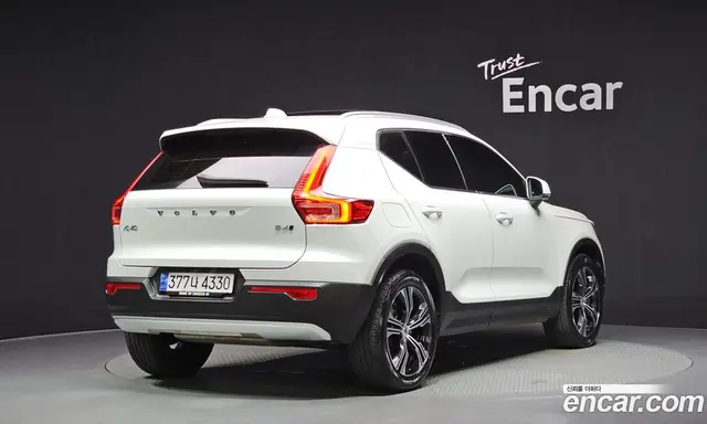 Volvo XC40 2022 2.0 автомат (гидро), миниатюра 2