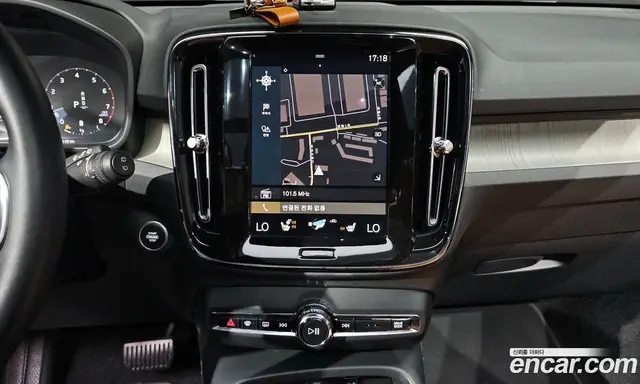 Volvo XC40 2022 2.0 автомат (гидро), миниатюра 12
