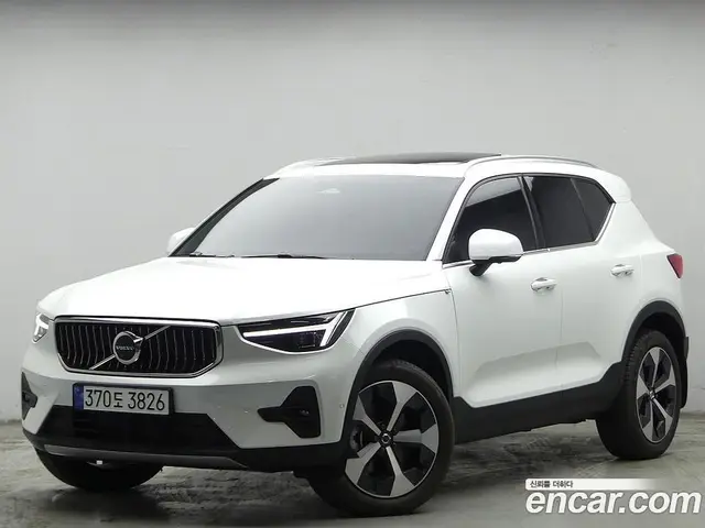 Volvo XC40, 2024, 1 900 км