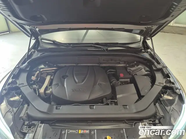 Volvo XC60 2018 2.0 автомат (гидро), миниатюра 6