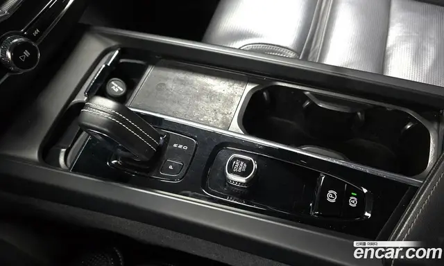Volvo XC60 2022 2.0 автомат (гидро), миниатюра 12
