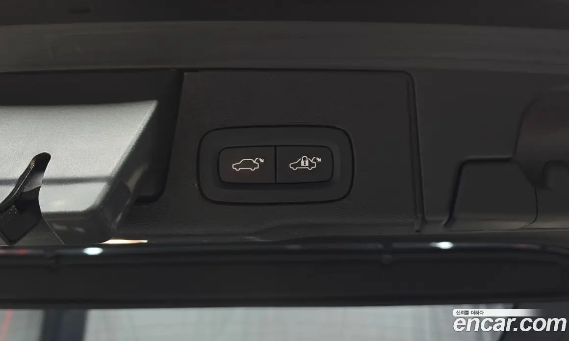 Volvo XC60 2022 2.0 автомат (гидро), фото 29