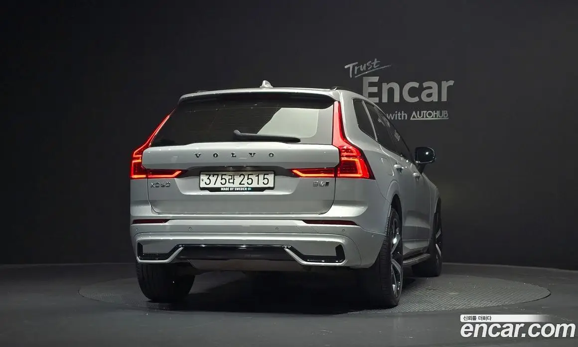 Volvo XC60 2022 2.0 автомат (гидро), фото 4