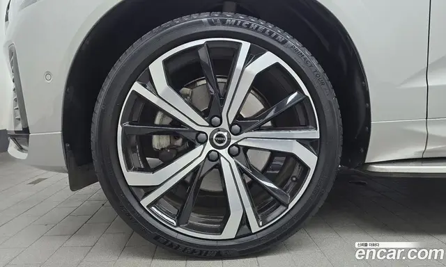 Volvo XC60 2022 2.0 автомат (гидро), миниатюра 5
