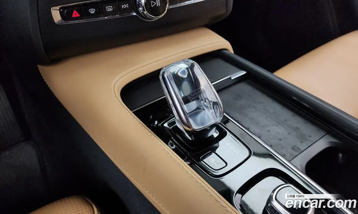 Volvo XC90 2021 2.0 автомат (гидро), фото 12