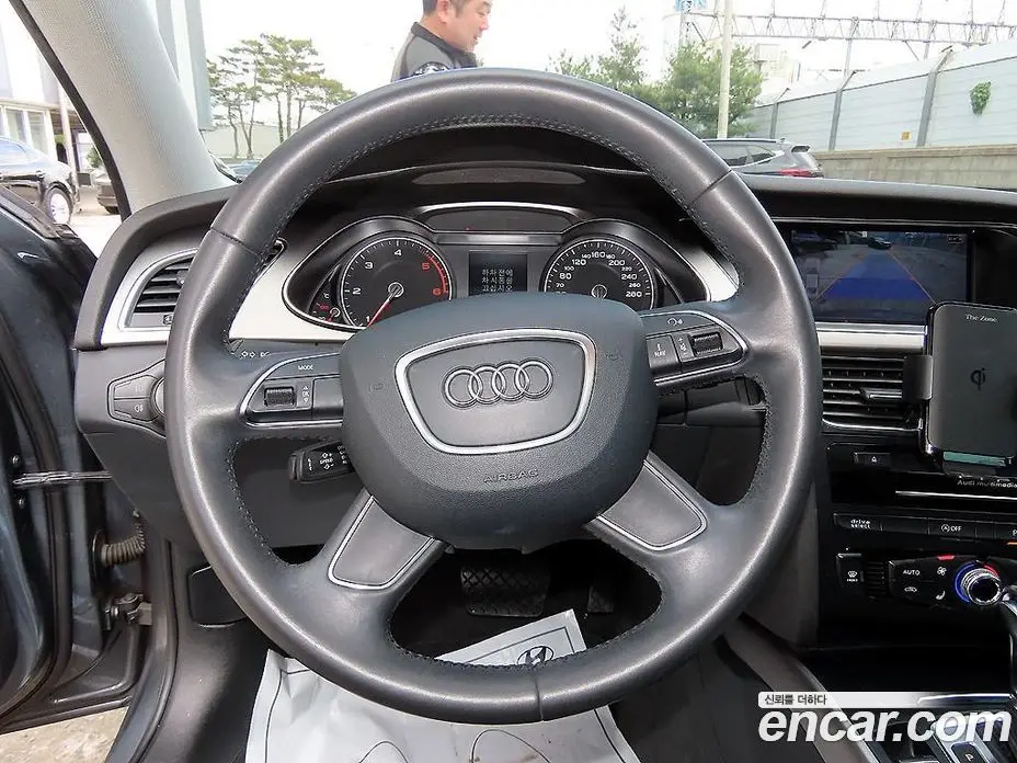 Audi A4 2014 2.0 автомат (гидро), фото 8