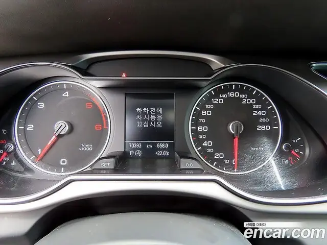 Audi A4 2014 2.0 автомат (гидро), миниатюра 9
