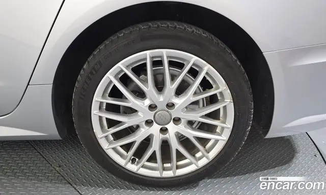 Audi A6 2018 2.0 автомат (гидро), миниатюра 7