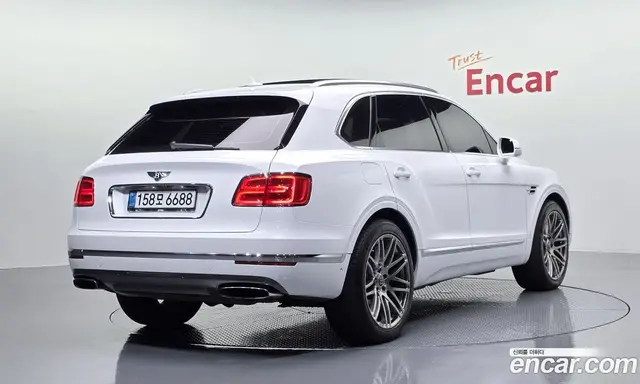 Bentley Bentayga 2018 6.0 автомат (гидро), миниатюра 2 Bentley Bentayga 2018 6.0 автомат (гидро), миниатюра 2