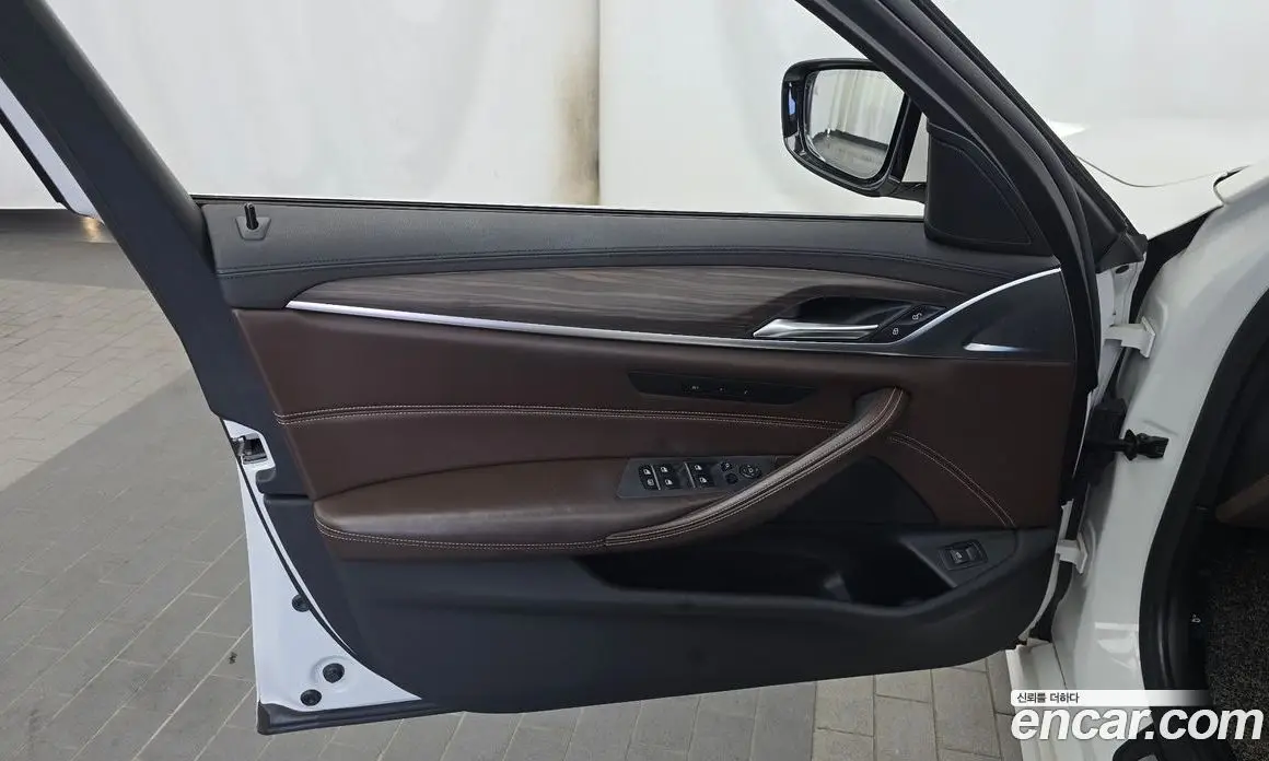 BMW 5 серия 2018 2.0 автомат (гидро), фото 14