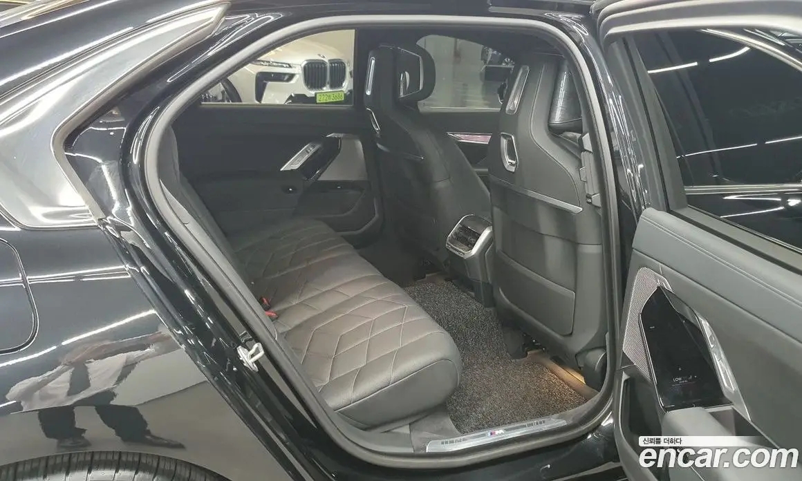 BMW 7 серия 2024 3.0 автомат (гидро), фото 12