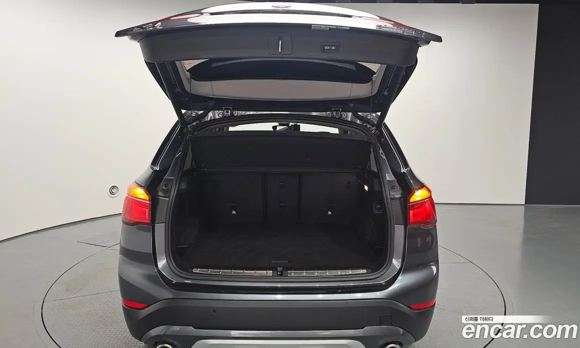 BMW X1 2022 2.0 автомат (гидро), фото 26