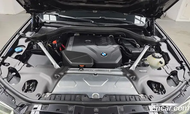 BMW X4 2025 2.0 автомат (гидро), миниатюра 6