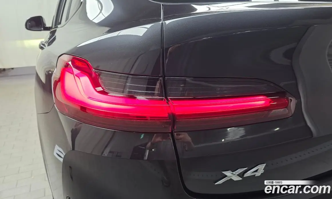 BMW X4 2025 2.0 автомат (гидро), фото 9