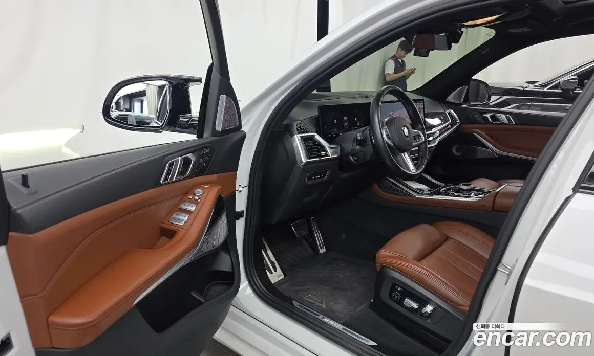 BMW X7 2023 4.4 автомат (гидро), фото 13