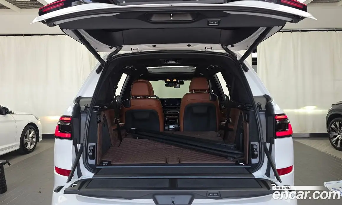 BMW X7 2023 4.4 автомат (гидро), фото 26