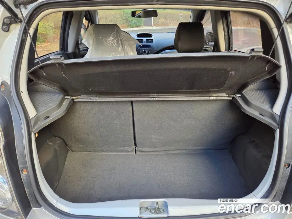 Chevrolet Spark 2011 1.0 автомат (гидро), фото 16