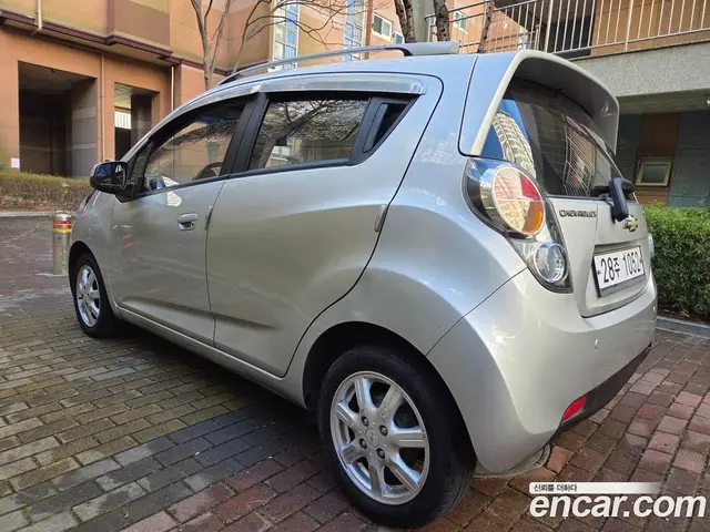 Chevrolet Spark 2011 1.0 автомат (гидро), миниатюра 7