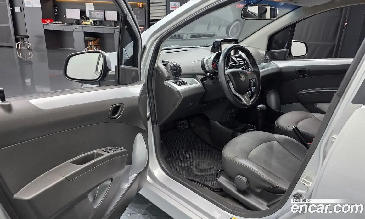 Chevrolet Spark 2014 1.0 автомат (гидро), фото 12