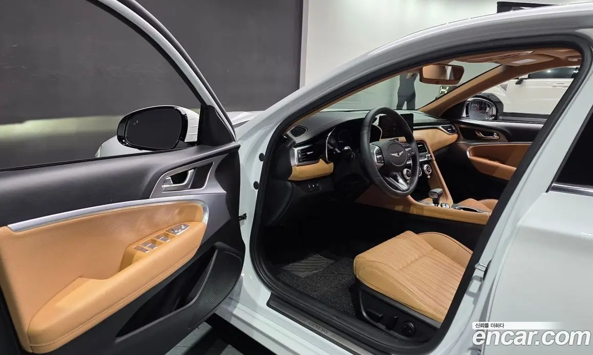 Genesis G70 2023 2.0 автомат (гидро), фото 13