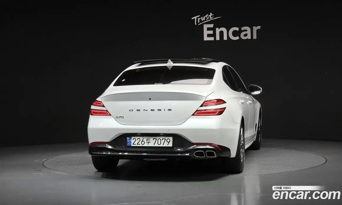 Genesis G70 2023 2.0 автомат (гидро), фото 4