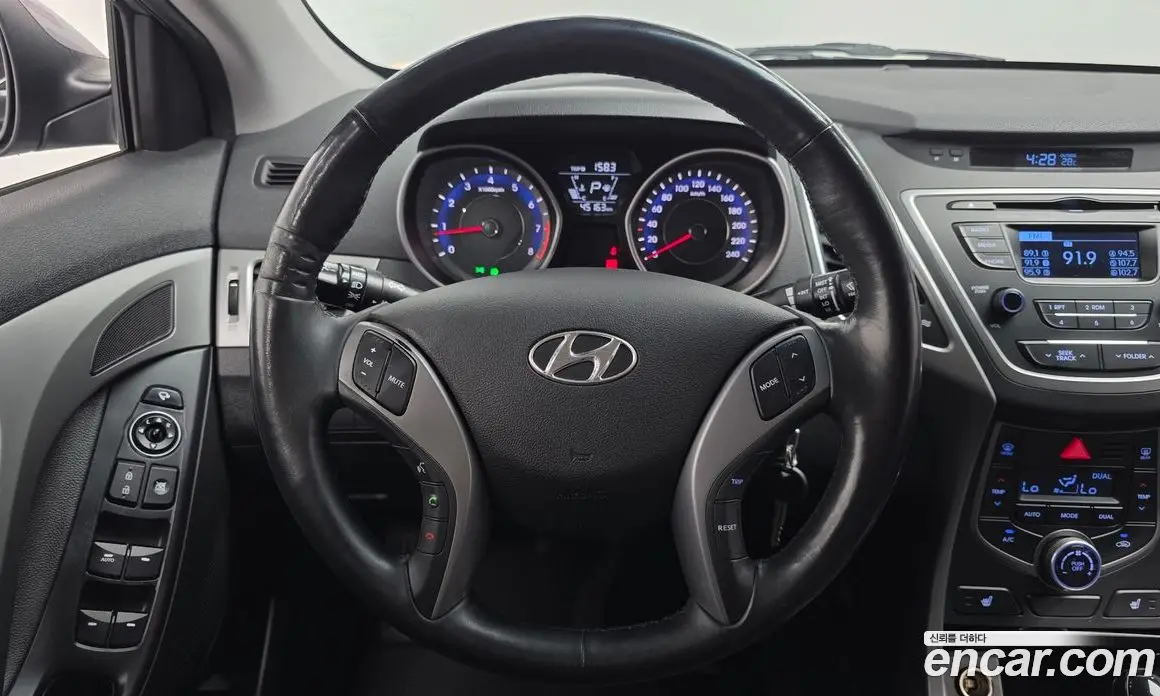 Hyundai Avante 2014 1.6 автомат (гидро), фото 15