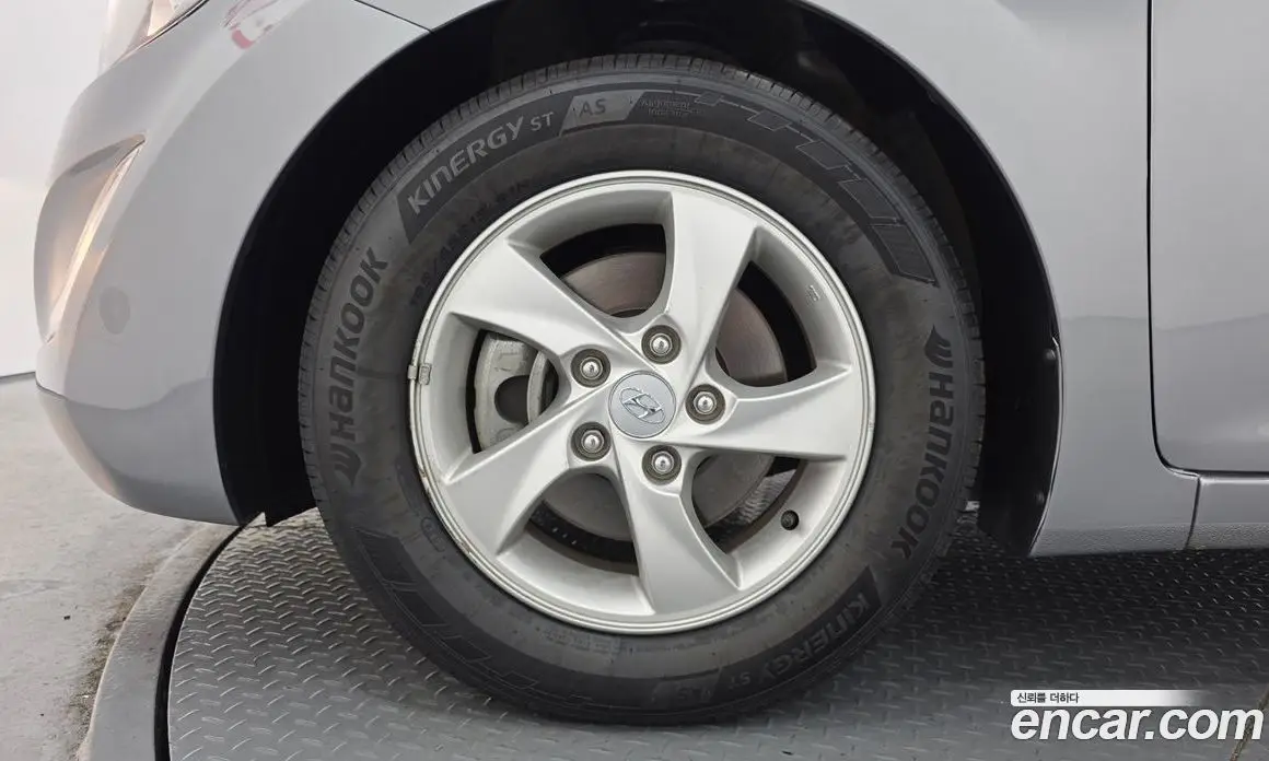 Hyundai Avante 2014 1.6 автомат (гидро), фото 5