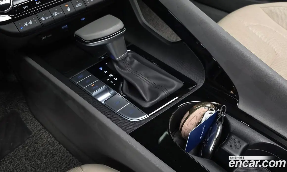 Hyundai Avante 2024 1.6 автомат (гидро), фото 11