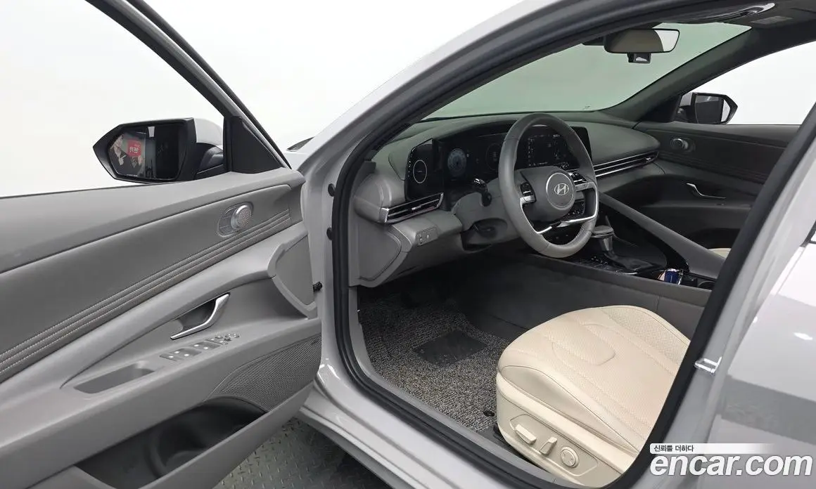 Hyundai Avante 2024 1.6 автомат (гидро), фото 12
