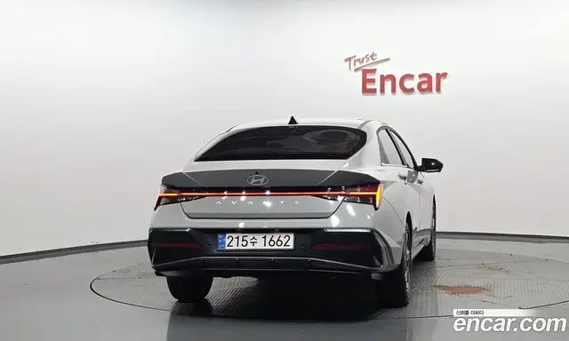 Hyundai Avante 2024 1.6 автомат (гидро), миниатюра 3