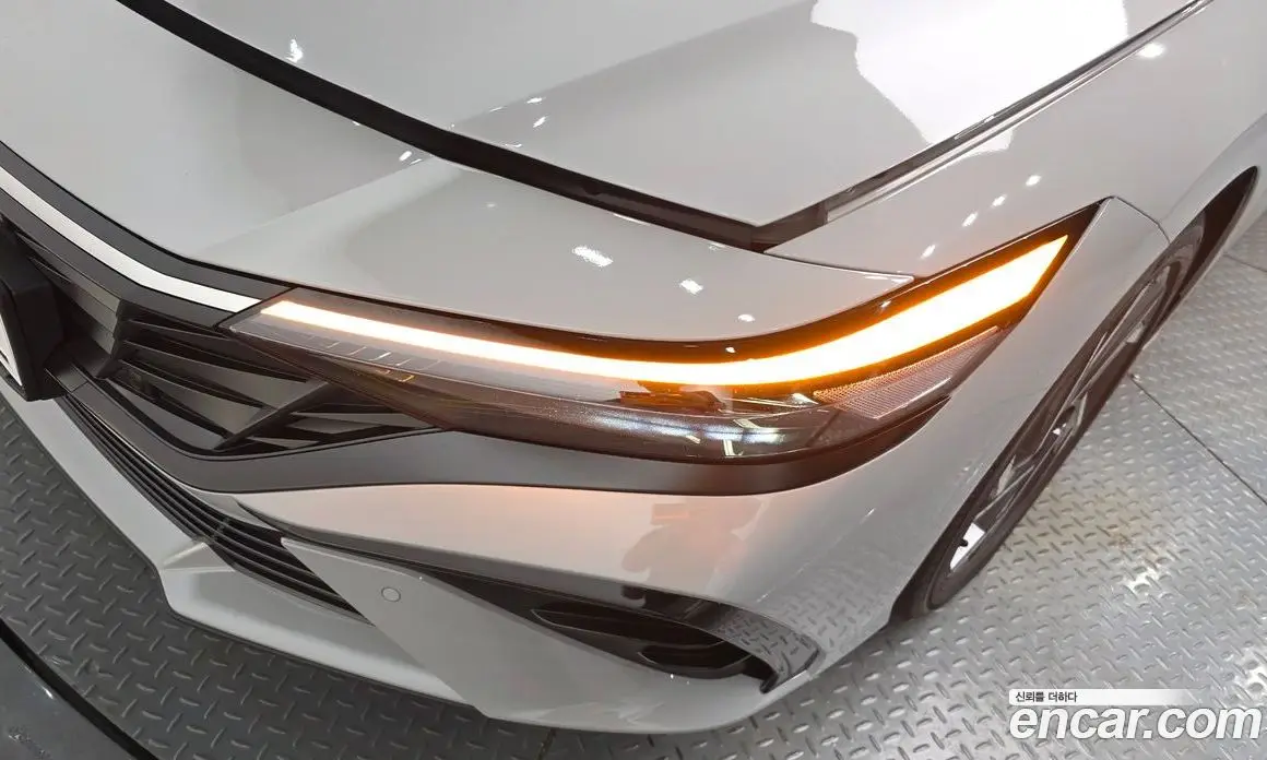 Hyundai Avante 2024 1.6 автомат (гидро), фото 7
