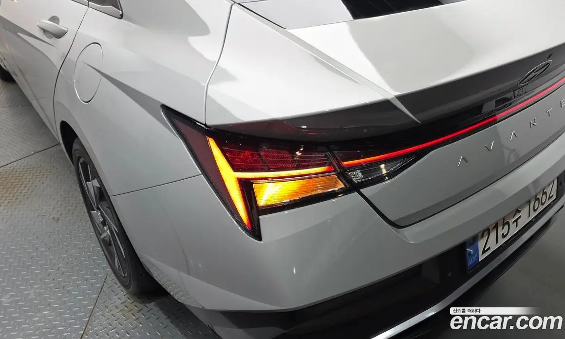 Hyundai Avante 2024 1.6 автомат (гидро), фото 8