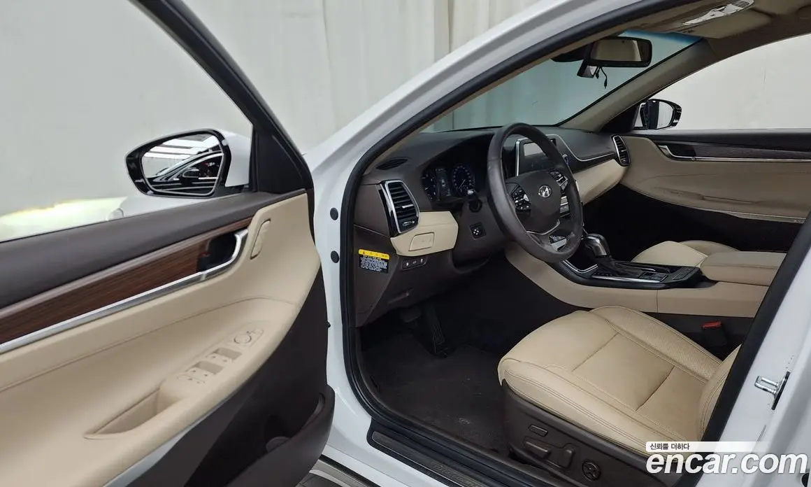 Hyundai Grandeur 2019 2.4 автомат (гидро), фото 13