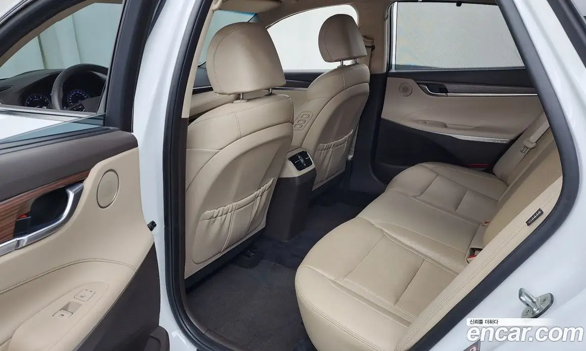 Hyundai Grandeur 2019 2.4 автомат (гидро), фото 16