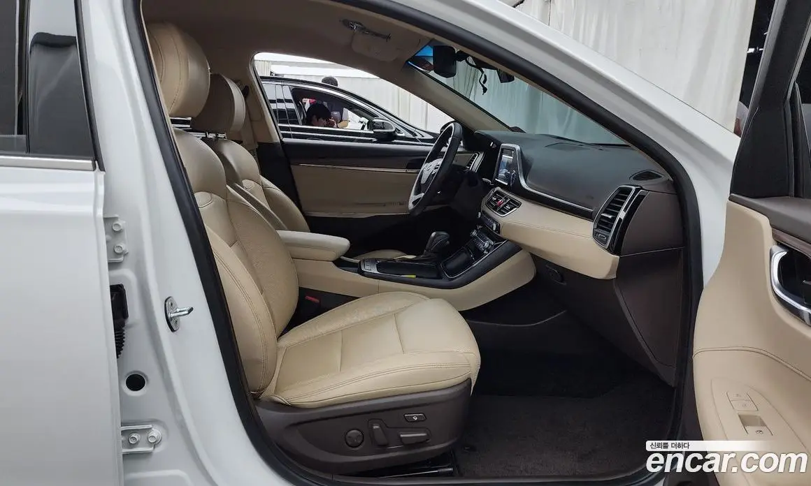 Hyundai Grandeur 2019 2.4 автомат (гидро), фото 17