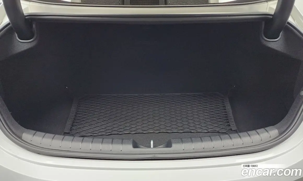 Hyundai Grandeur 2019 2.4 автомат (гидро), фото 26