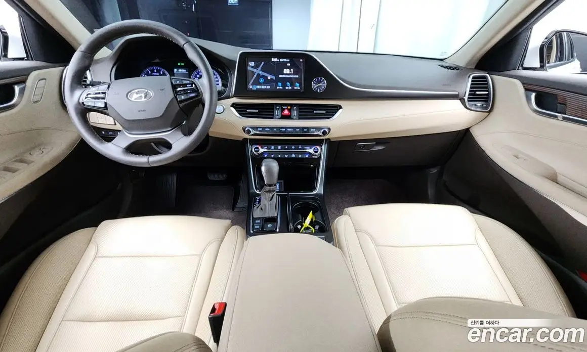 Hyundai Grandeur 2019 2.4 автомат (гидро), фото 10