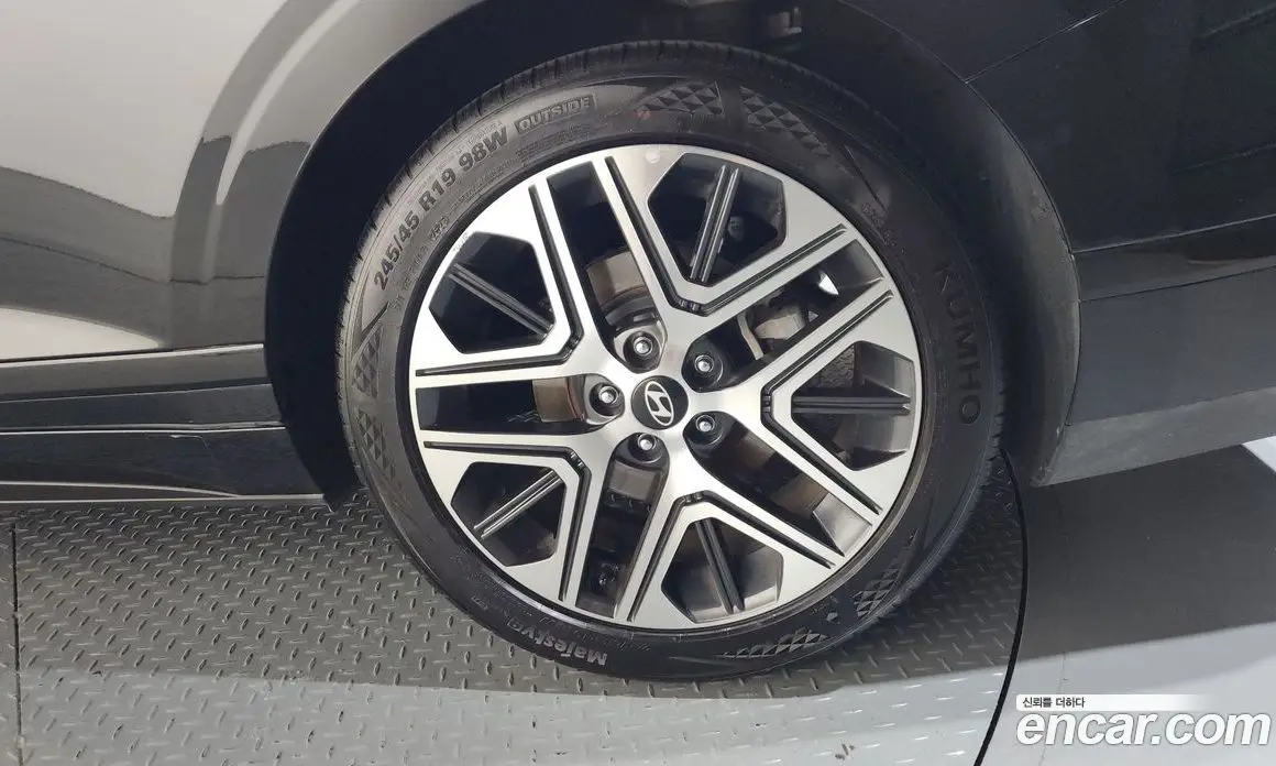 Hyundai Grandeur 2023 2.5 автомат (гидро), фото 7