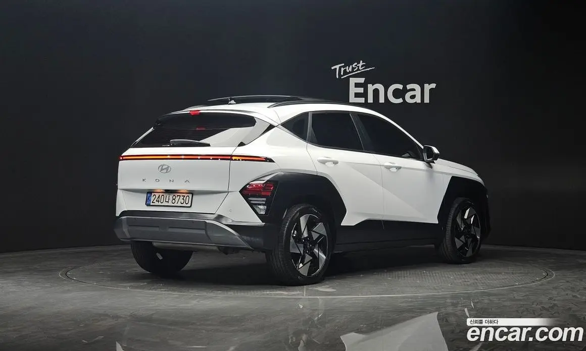 Hyundai Kona 2023 1.6 автомат (гидро), фото 1