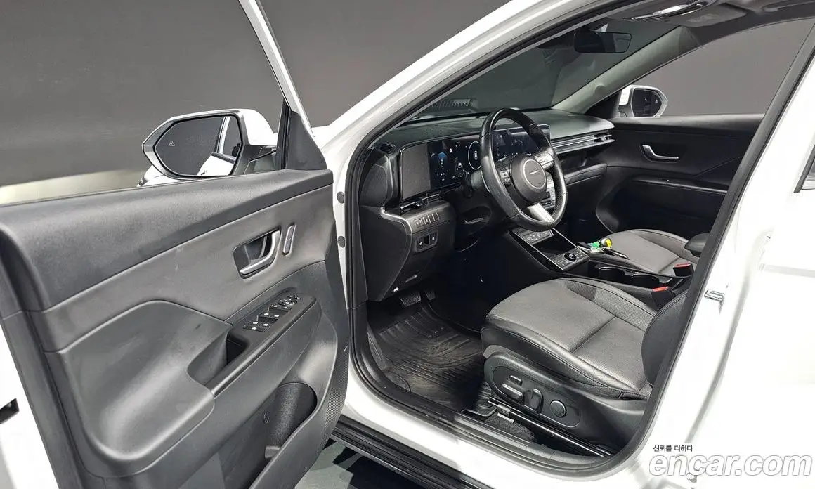 Hyundai Kona 2023 1.6 автомат (гидро), фото 12