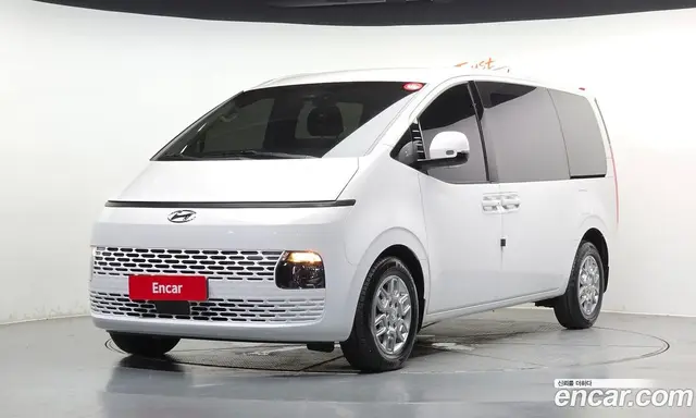 Hyundai Staria, 2023, 10 431 км