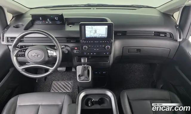 Hyundai Staria 2023 2.2 автомат (гидро), миниатюра 7