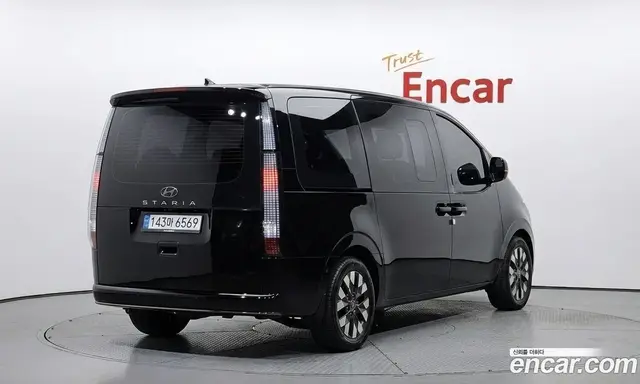 Hyundai Staria 2023 2.2 автомат (гидро), миниатюра 2