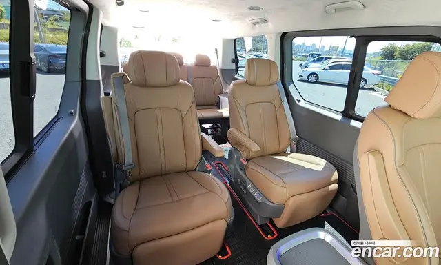 Hyundai Staria 2023 2.2 автомат (гидро), миниатюра 11